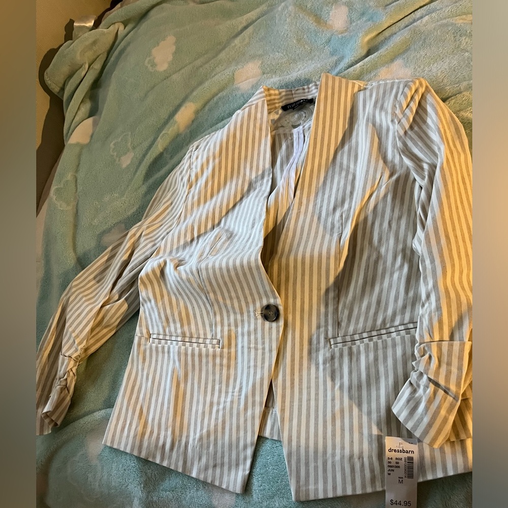 Fancy white blazer